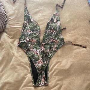 Tropical Green Leaf Print Bikini
